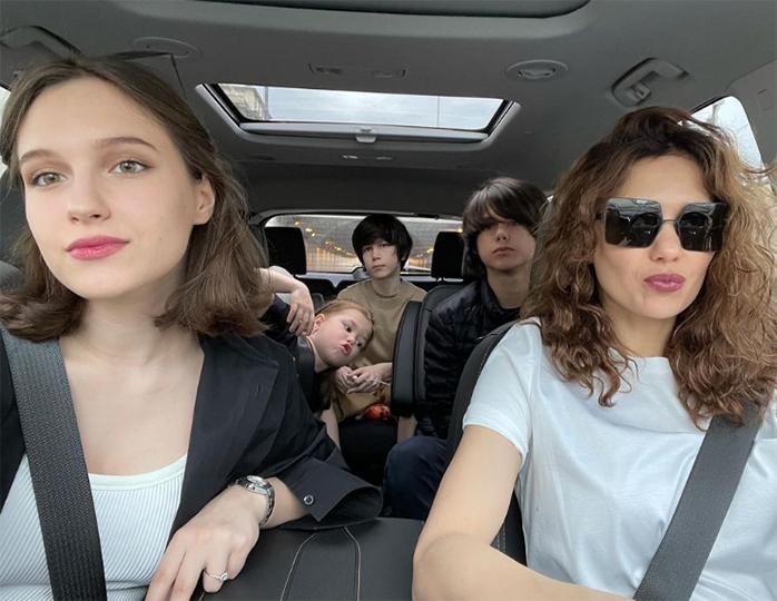 дочь екатерины климовой Высокий блондин: старшая дочь Екатерины Климовой засветила бойфренда во время отдыха в Хорватии