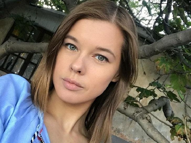 Қатты қаншықтармен порно Құбыжықтармен жыныстық қатынасты 3D форматында көріңіз