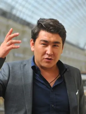 Азамат Мусагалиев