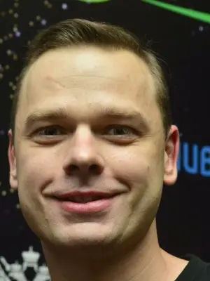 Влад Канопка