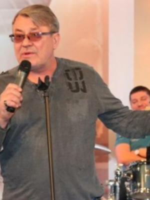 Владислав Медяник