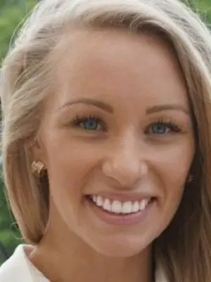 Женя Искандарова