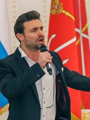 Петр Захаров