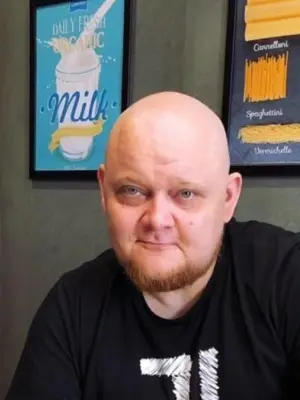 Михаил Стогниенко