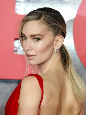 Ванесса Кирби