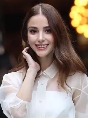 Озге Гюрель