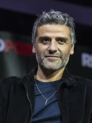 Из всех актеров именно с ним женщины чаще всего хотели закрутить роман: звездный путь Оскара Айзека